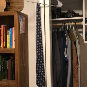 Vintage 80’s neck tie from Japan.